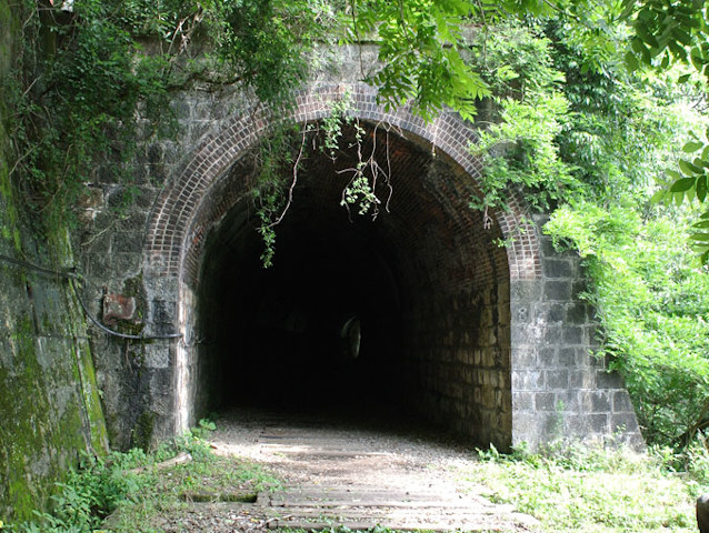 武田尾廃線トンネル